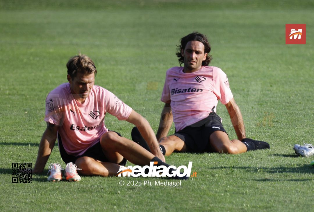 FOTO, allenamenti e contrasti al ritiro del Palermo- immagine 1