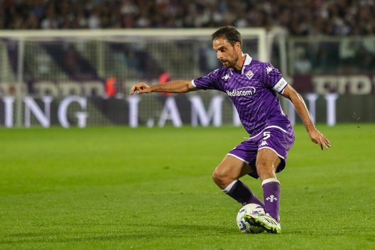 GERMOGLI PH: 2 OTTOBRE 2023 FIRENZE STADIO ARTEMIO FRANCHI SERIE A FIORENTINA VS CAGLIARI NELLA FOTO BONAVENTURA La potenza di Kayode e la classe di Bonaventura. E Spalletti guarda interessato- immagine 2