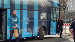 VIDEO/ Inter-Napoli, gli azzurri tornano in hotel dopo la rifinitura del mattino