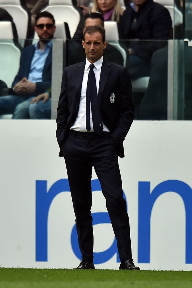 TURIN, ITALY - APRIL 17: Head coach Massimiliano Allegri of Juventus looks on during the Serie A match between Juventus FC and US Citta di Palermo at Juventus Arena on April 17, 2016 in Turin, Italy. (Photo by Tullio M. Puglia/Getty Images) Allegri e il Milan in vetta: quarta miglior partenza in carriera in Serie A per Max- immagine 3