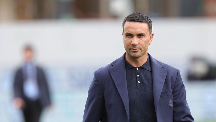 FLORENCE, ITALY - APRIL 27: Head coach Raffaele Palladino manager of ACF Fiorentina looks on during the Serie A match between Fiorentina and Empoli at Stadio Artemio Franchi on April 27, 2025 in Florence, Italy. (Photo by Gabriele Maltinti/Getty Images) CorSport su Palladino: “Sette giorni che macchieranno i giudizi sul suo operato” - immagine 1