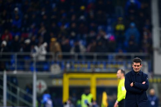 MILANO, ITALIA - 23 NOVEMBRE: Cristian Chivu, allenatore dell'FC Internazionale, durante la partita di Serie A tra FC Internazionale e AC Milan allo stadio Giuseppe Meazza il 23 novembre 2025 a Milano, Italia. (Foto di Mattia Pistoia - Inter/Inter tramite Getty Images) “Il calcio è molto semplice”. Il Milan si prende la città, all’Inter rimangono i rimorsi- immagine 4