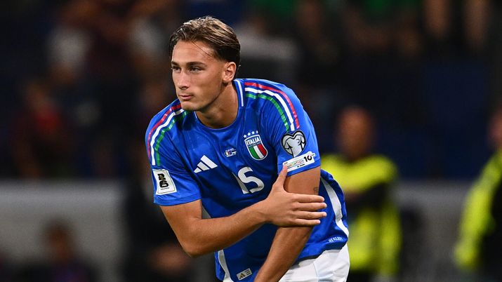 BERGAMO, ITALY - SEPTEMBER 05: Pio Esposito of Italy in action during the FIFA World Cup 2026 qualifier match between Italy and Estonia at Stadio di Bergamo on September 05, 2025 in Bergamo, Italy. (Photo by Mattia Ozbot/Getty Images) grecia italia