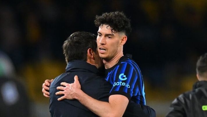 BREAKING – Inter, accordo totale per il rinnovo di Chivu: i dettagli! Le ultime su Bastoni, il Barcellona ora… BREAKING – Inter, accordo totale per il rinnovo di Chivu: i dettagli! Le ultime su Bastoni, il Barcellona ora… - immagine 1