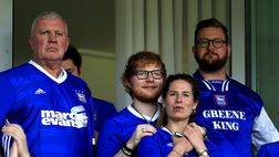 L’Ipswich Town non cambia: il numero 17 sarà ancora sulle spalle di Ed Sheeran