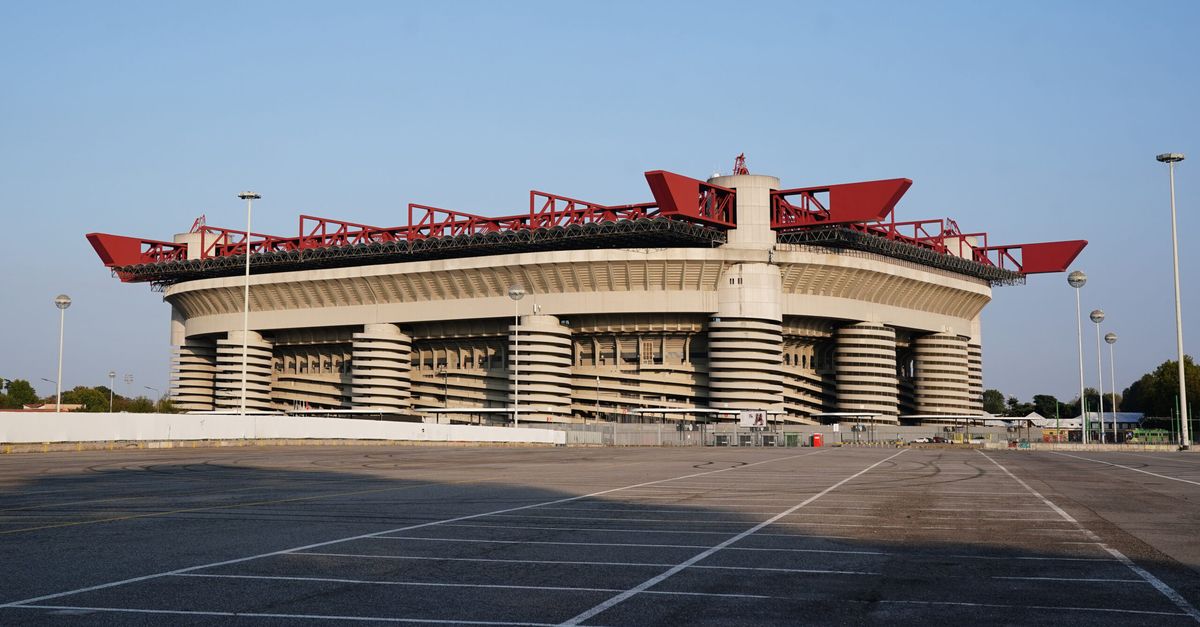 Scaroni: “Non solo Milano ha bisogno di un nuovo stadio, anche tutta Italia” Scaroni: “Non solo Milano ha bisogno di un nuovo stadio, anche tutta Italia”
