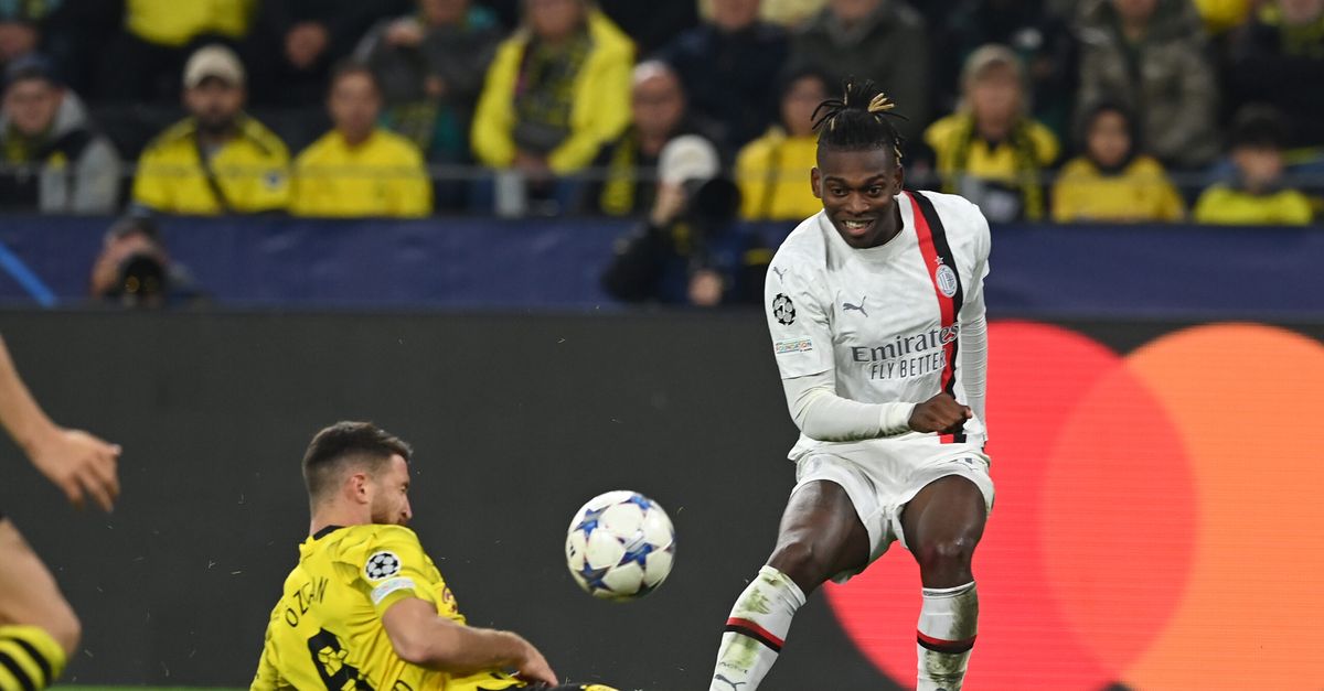 Borussia Dortmund Milan, Leao: “Deluso dal risultato. Contro il PSG…” Borussia Dortmund Milan, Leao: “Deluso dal risultato. Contro il PSG…”