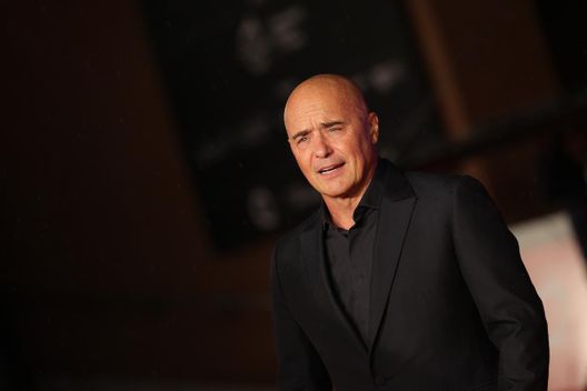 Zingaretti attacca Sky: “Siete i più bravi di tutti, però fate i seri! Rigore Roma? Je rode” Zingaretti attacca Sky: “Siete i più bravi di tutti, però fate i seri! Rigore Roma? Je rode” - immagine 1