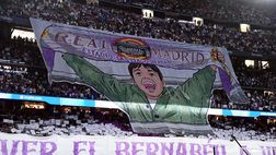 Real Madrid, coreografia stupenda per Vázquez al Bernabeu. Lo spagnolo: “Grazie di cuore”