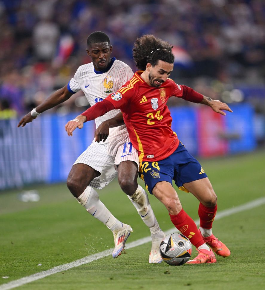 MONACO, GERMANIA - 9 LUGLIO: Marc Cucurella della Spagna viene sfidato da Ousmane Dembele della Francia durante la partita di semifinale di UEFA EURO 2024 tra Spagna e Francia alla Munich Football Arena il 9 luglio 2024 a Monaco, Germania.(Photo by Stu Forster/Getty Images) Spagna, Lady Cucurella svela: 'Marc è molto scaramantico...'