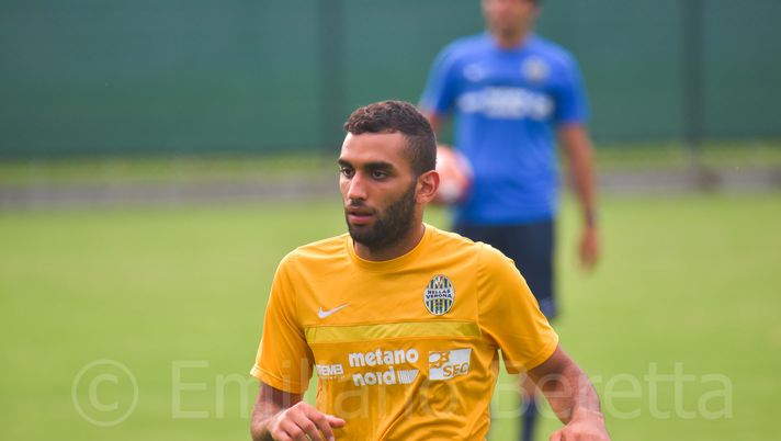 Crotone-Verona, le formazioni ufficiali, Pazzini fuori  Crotone-Verona, le formazioni ufficiali, Pazzini fuori - immagine 1