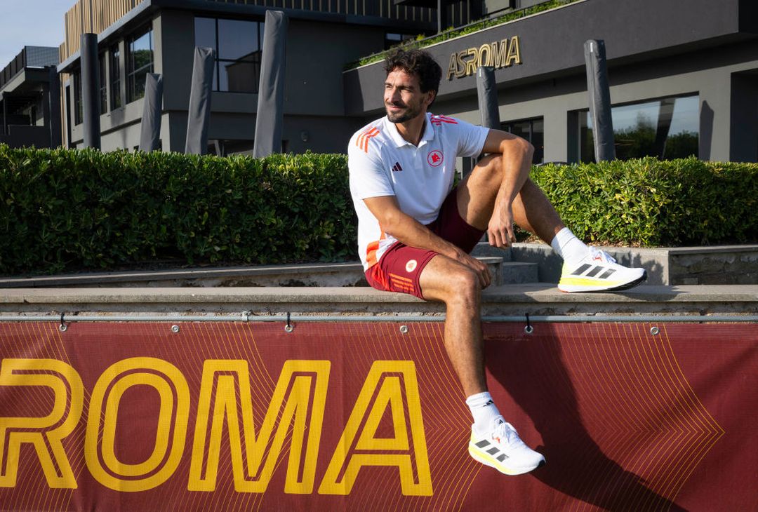 Roma, le prime immagini di Hummels con la maglia giallorossa – FOTO GALLERY - immagine 5