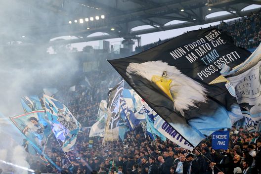 Lazio in vantaggio, ma il Napoli può sorridere: precedenti e statistiche tra le due squadre- immagine 2