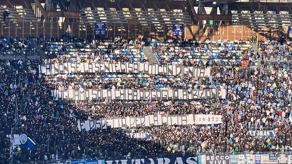 FOTO Duro Striscione Della Curva B: “Chi Non Se La Sente Saluti Con ...