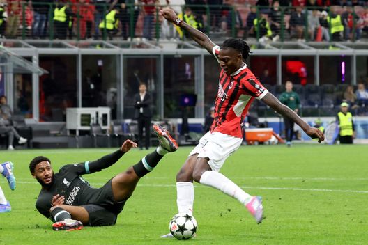 MILAN, ITALY - SEPTEMBER 17: Rafael Leao of AC Milan in action during the UEFA Champions League 2024/25 League Phase MD1 match between AC Milan and Liverpool FC at Stadio San Siro on September 17, 2024 in Milan, Italy. (Photo by Giuseppe Cottini/AC Milan via Getty Images) Milan e Liverpool: dopo Istanbul c’è sempre Atene- immagine 15