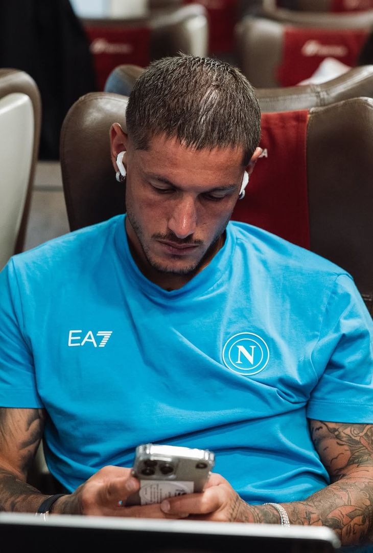 Manca sempre meno a Fiorentina-Napoli: gli azzurri di mister Conte in partenza - immagine 4