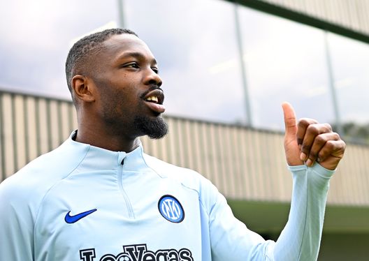 Getty Images Tifoso cancella Lukaku e sovrascrive sulla maglia Thuram. Il francese: “Aiutatemi a trovarlo”- immagine 2