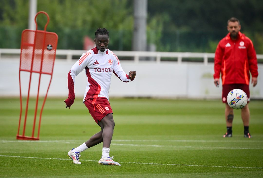 Roma, secondo giorno di allenamento in Inghilterra – FOTO GALLERY - immagine 22