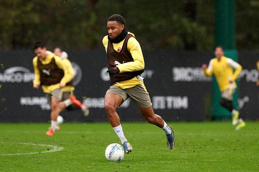 milan-allenamento-oggi-milanello-palestra-campo