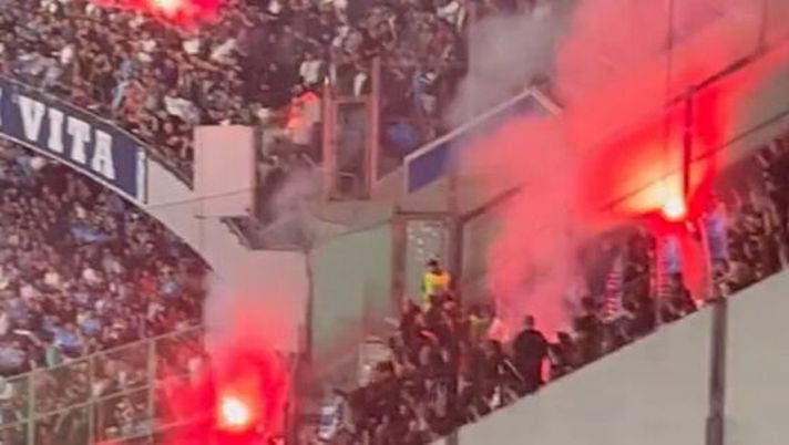 VIDEO Partita sospesa per alcuni minuti: tensione tra Curva A e settore ospiti - immagine 1