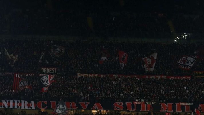 Curva Sud, continua la polemica sui prezzi dei biglietti: 'Il Milan subisce passivamente'