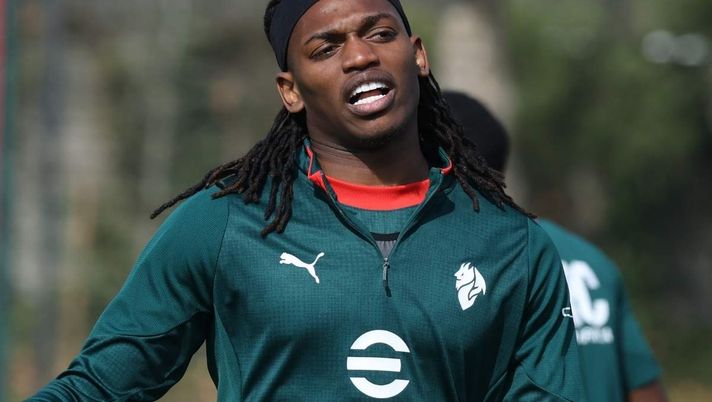 Milan, se vuoi vendere Leao occhio poi al sostituto: serve un vero big per Allegri