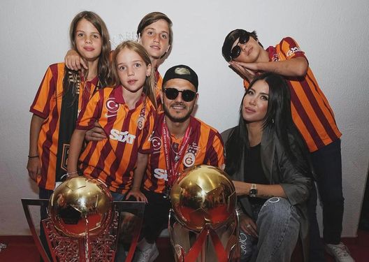 Wanda a LAM: “Le mie figlie si svegliano facendo lo stesso incubo dopo la minaccia di Icardi” Wanda a LAM: “Le mie figlie si svegliano facendo lo stesso incubo dopo la minaccia di Icardi” - immagine 1