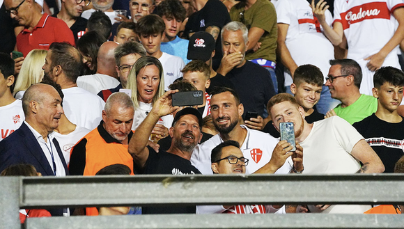 Donnarumma acclamato in tribuna Padova, staffetta Donnarumma-Zanellati: quanta qualità tra i pali- immagine 2