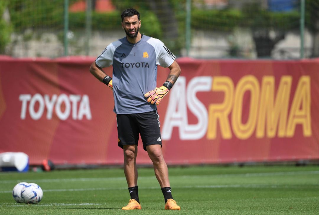 Verso Roma-Genoa, l’allenamento a Trigoria: individuale per Dybala – FOTO GALLERY - immagine 20