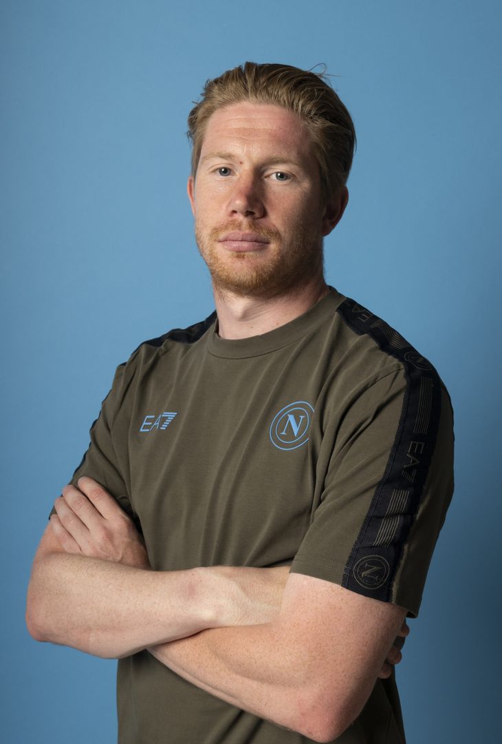 I primi scatti ufficiali di De Bruyne con la divisa del Napoli – LA FOTOGALLERY - immagine 8