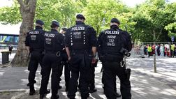 Amburgo, uomo armato minaccia i tifosi prima di Polonia-Olanda: ecco quanto accaduto