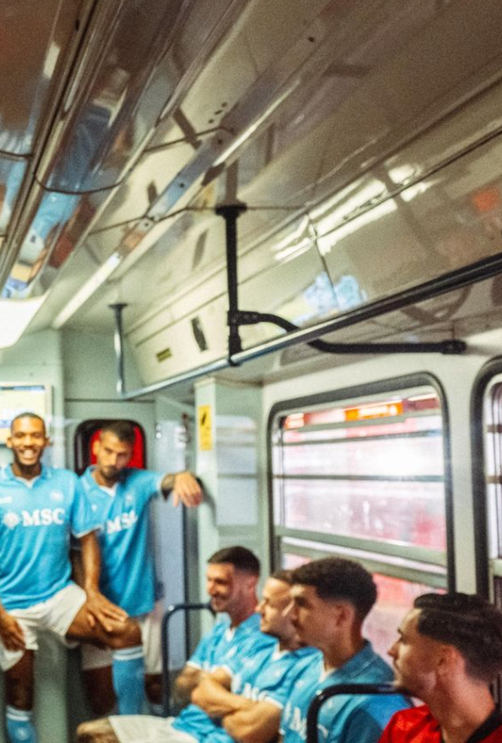 Il Napoli ha pubblicato sul suo account Instagram gli scatti più belli della mattinata trascorsa dagli azzurri nella stazione di Chiaia della linea 6 della metropolitana