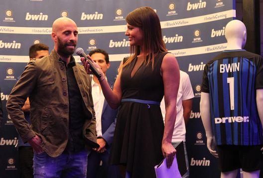 Direttore di RaiSport ancora sfiduciato, Repubblica: “Voleva a 90° un’ex tronista e una…” Direttore di RaiSport ancora sfiduciato, Repubblica: “Voleva a 90° un’ex tronista e una…” - immagine 1