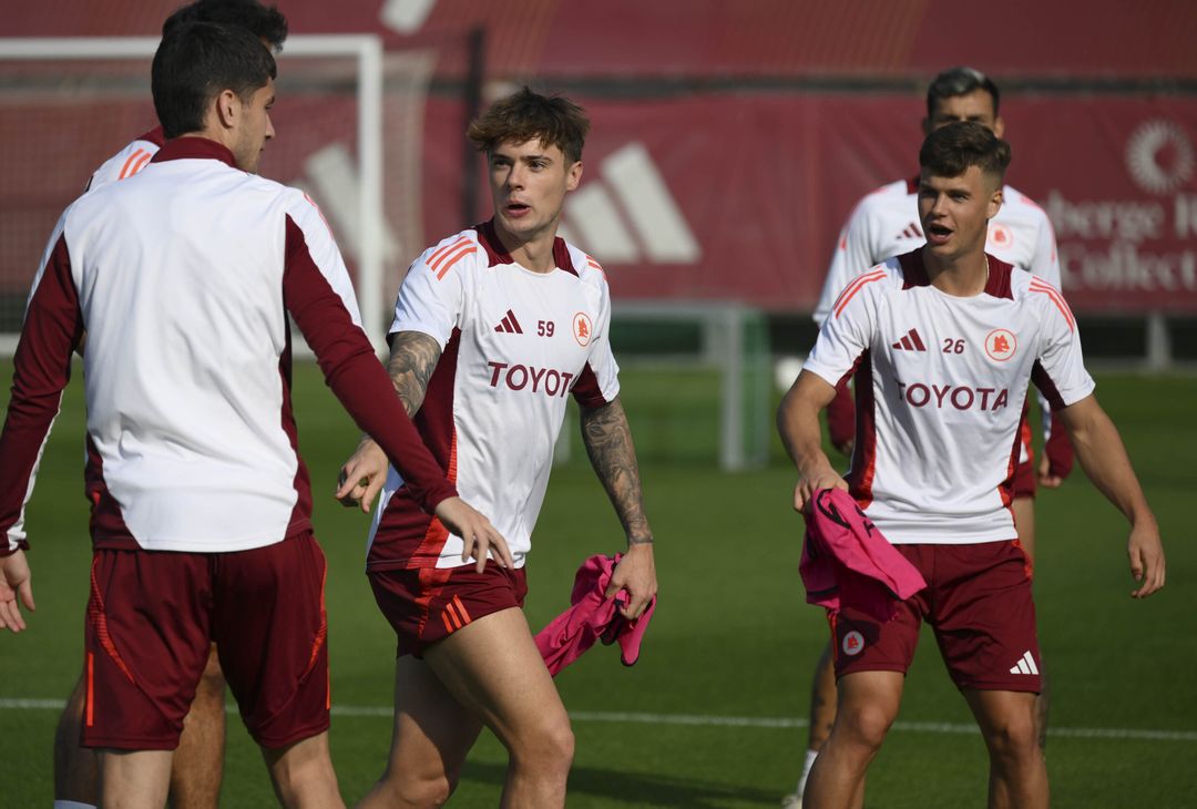 Roma, l’allenamento a due giorni dal Bologna – FOTO GALLERY - immagine 24