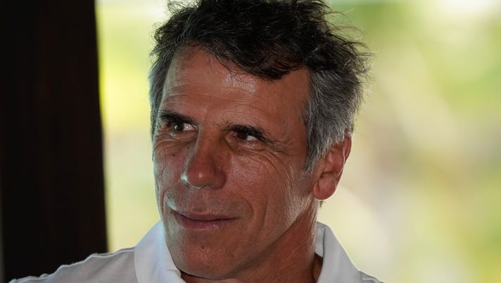 PRASLIN ISLAND, SEYCHELLES - NOVEMBER 29: Former footballer Gianfranco Zola in media interview prior to the MCB Tour Championship - Seychelles at Constance Lemuria on November 29, 2022 in Praslin Island, Seychelles. (Photo by Phil Inglis/Getty Images) Zola: “L’Inter sembra il Napoli dello scorso anno. Gli azzurri possono recuperare” - immagine 1