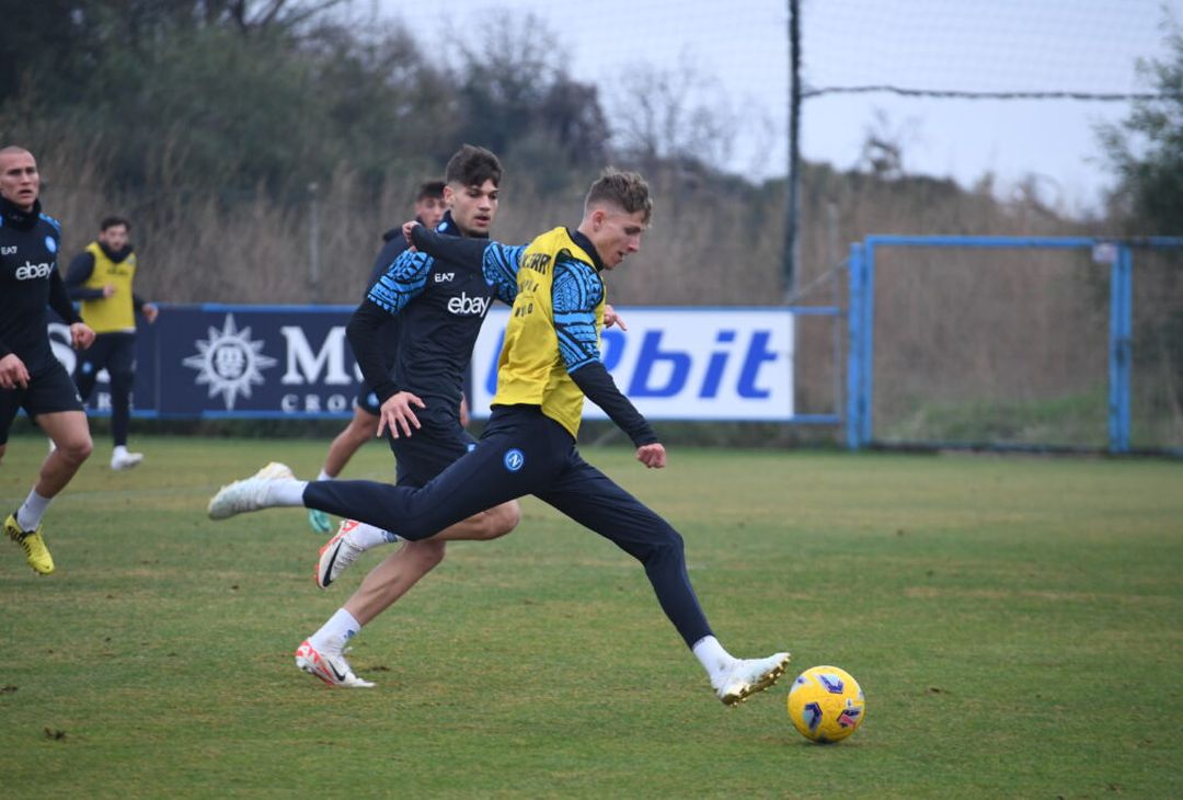 GALLERY Scatti dall’allenamento odierno al Konami Training Center di Castel Volturno - immagine 4