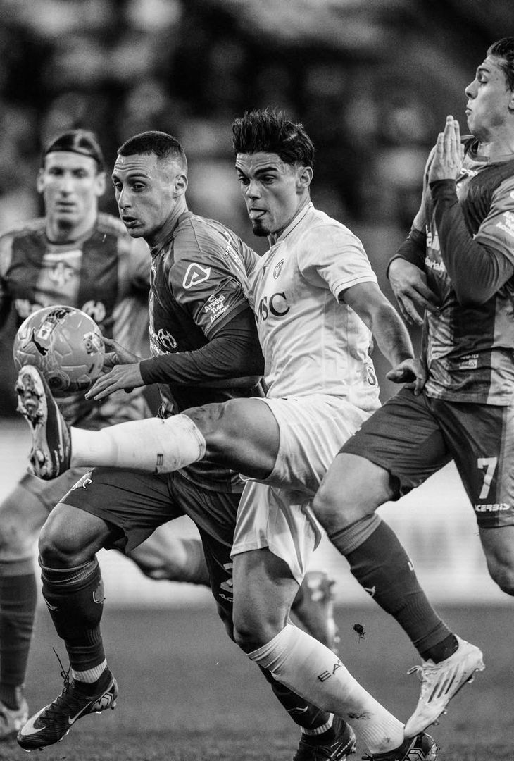 La costanza del Napoli contro la Cremonese negli scatti in bianco e nero – LE FOTO - immagine 5