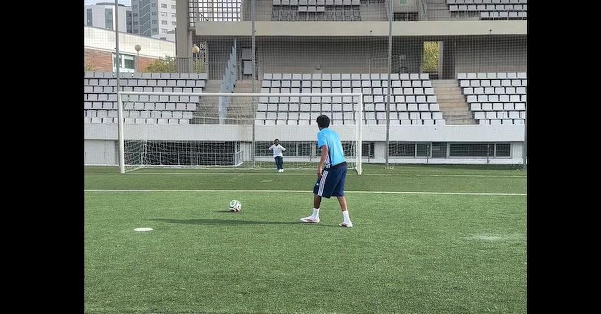 VIDEO / Yamal, gol a un portiere piccolissimo: niente sconti