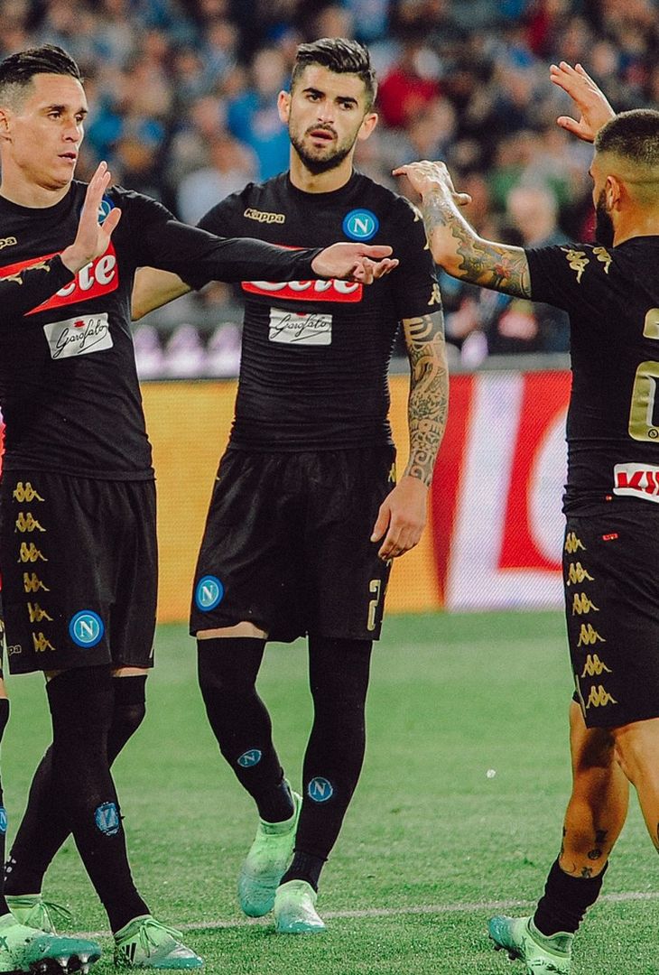 'Napoli-Udinese nel corso degli anni': su Instagram, l'account ufficiale degli azzurri ha pubblicato un carosello di foto con i momenti più importanti degli ultimi quindici match contro i friulani disputatisi al Maradona.