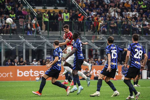 Gabbia segna alla 5′ giornata nel derby sotto la Sud: come Kaká e Dinho- immagine 2