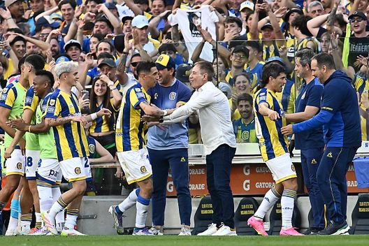 Di Maria incanta ancora: gol “olimpico” contro il Boca Juniors nella notte- immagine 2