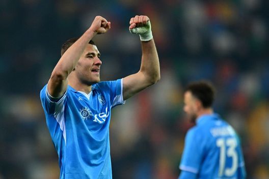 UDINE, ITALY - DECEMBER 14: Alessandro Buongiorno of Napoli celebrates during the Serie A match between Udinese and Napoli at Stadio Friuli on December 14, 2024 in Udine, Italy. (Photo by Alessandro Sabattini/Getty Images) buongiorno