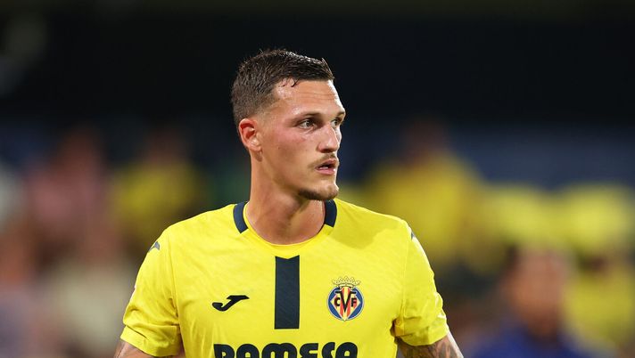 VILLARREAL, SPAIN - AUGUST 15: Rafa Marin of Villarreal CF during the LaLiga EA Sports match between Villarreal CF and Real Oviedo at Estadio de la Ceramica on August 15, 2025 in Villarreal, Spain. (Photo by Clive Brunskill/Getty Images) rafa marin napoli