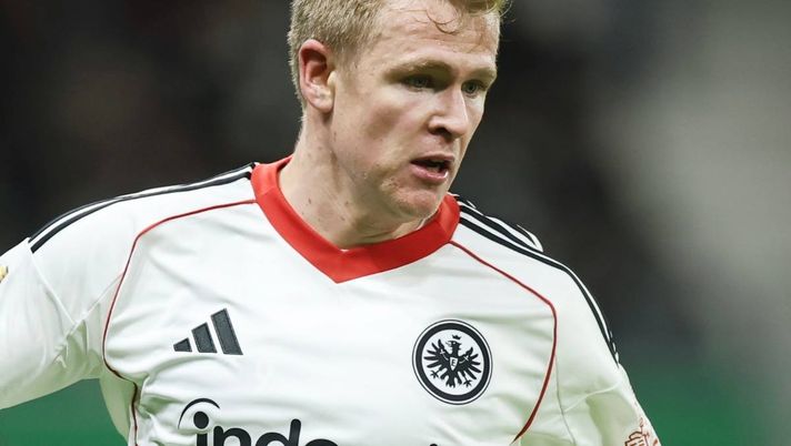 Jonathan Michael Burkardt (Eintracht Francoforte) è tra gli attaccanti monitorati dal Milan | Calciomercato AC Milan News (Getty Images) Milan, due nuovi nomi dall'estero per sostituire Giménez: su chi andrà a gennaio?