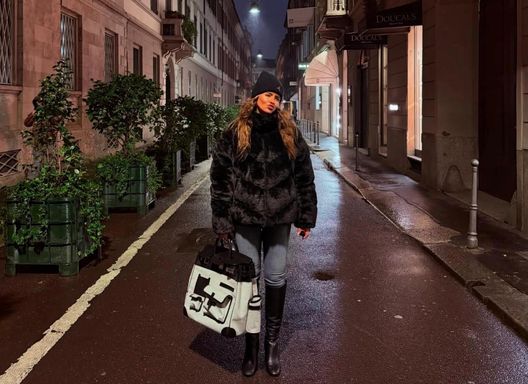 Icardi fa un regalo speciale a China Suarez: Birkin esclusiva e introvabile, quanto ha speso Icardi fa un regalo speciale a China Suarez: Birkin esclusiva e introvabile, quanto ha speso - immagine 1