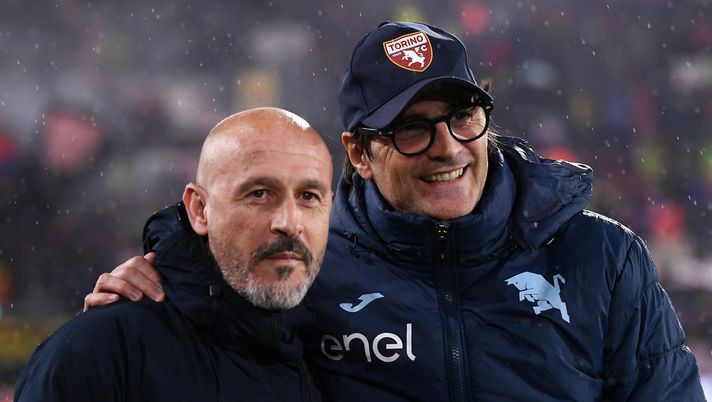 BOLOGNA, ITALY - FEBRUARY 14: Paolo Vanoli, Head Coach of Torino, (L) and Vincenzo Italiano, Head Coach of Bologna, pose for a photo prior to the Serie A match between Bologna and Torino at Stadio Renato Dall'Ara on February 14, 2025 in Bologna, Italy. (Photo by Alessandro Sabattini/Getty Images) Malesani: “Vanoli l’uomo giusto per Firenze. Italiano tra i migliori in Europa” - immagine 1