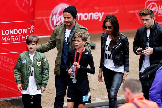 Victoria Beckham compie 50 anni. Il marito: “Posh Spice, donna d’affari e mia moglie. Ma…”- immagine 2