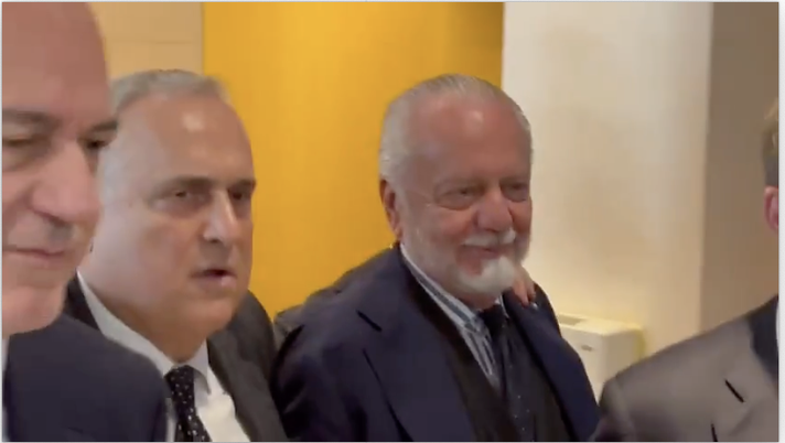 VIDEO De Laurentiis e Lotito a braccetto dopo l’assemblea: la risposta ai giornalisti - immagine 1
