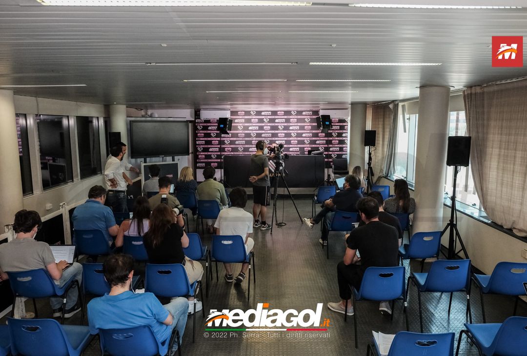 FOTO RITIRO PALERMO, Roberto Floriano in conferenza stampa (Gallery) - immagine 3