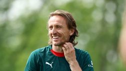 Milan, Modric premiato a Milanello come miglior giocatore croato per il 13^ anno di fila